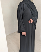 Load image into Gallery viewer, Sidra Handwork Abaya
