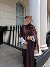 Load image into Gallery viewer, Winter Twill Sleeve Abaya
