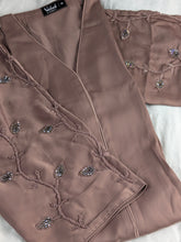 Load image into Gallery viewer, Ayah Handwork Abaya
